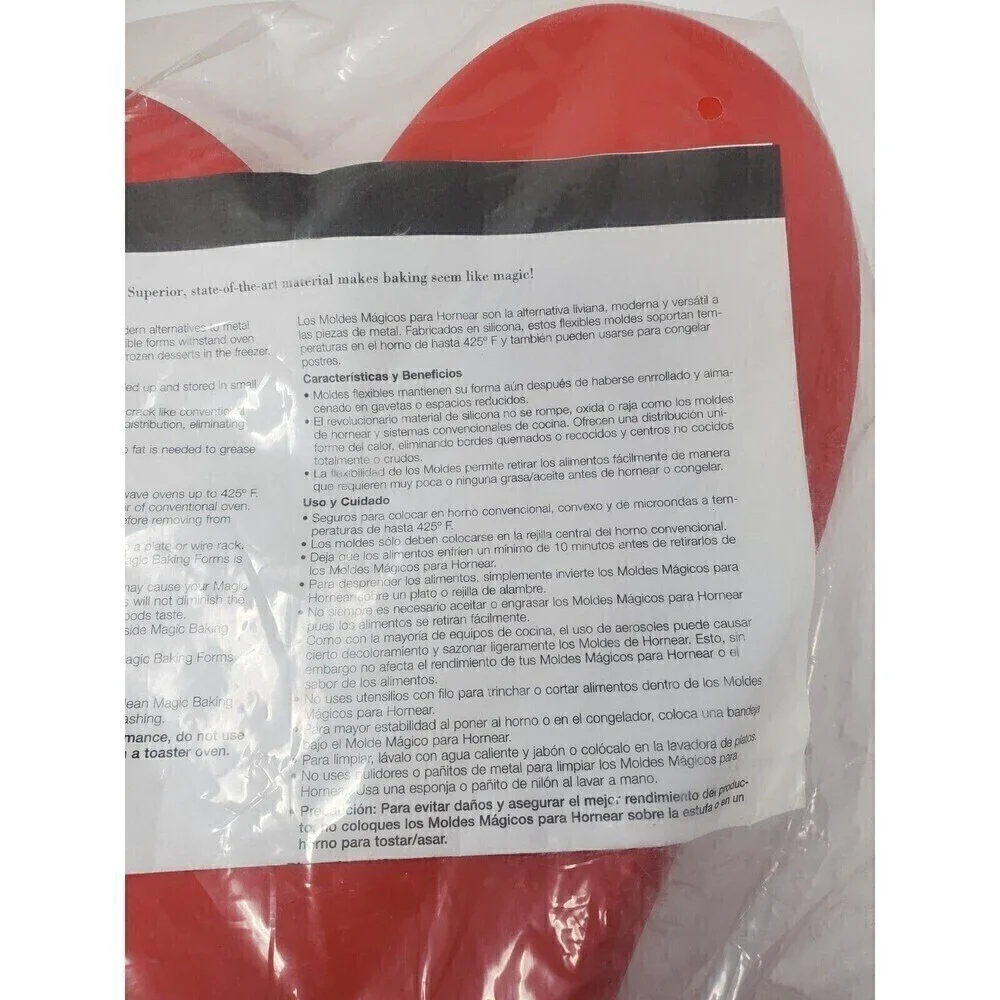 NOS TUPPERWARE MAGIC BAKEWARE SILICONE BAKING SET ROUND HEART BUNDT PAN SET OF 3